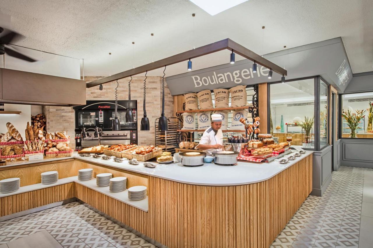 Constance Belle Mare Plage Esterno foto Boulangerie at the hotel