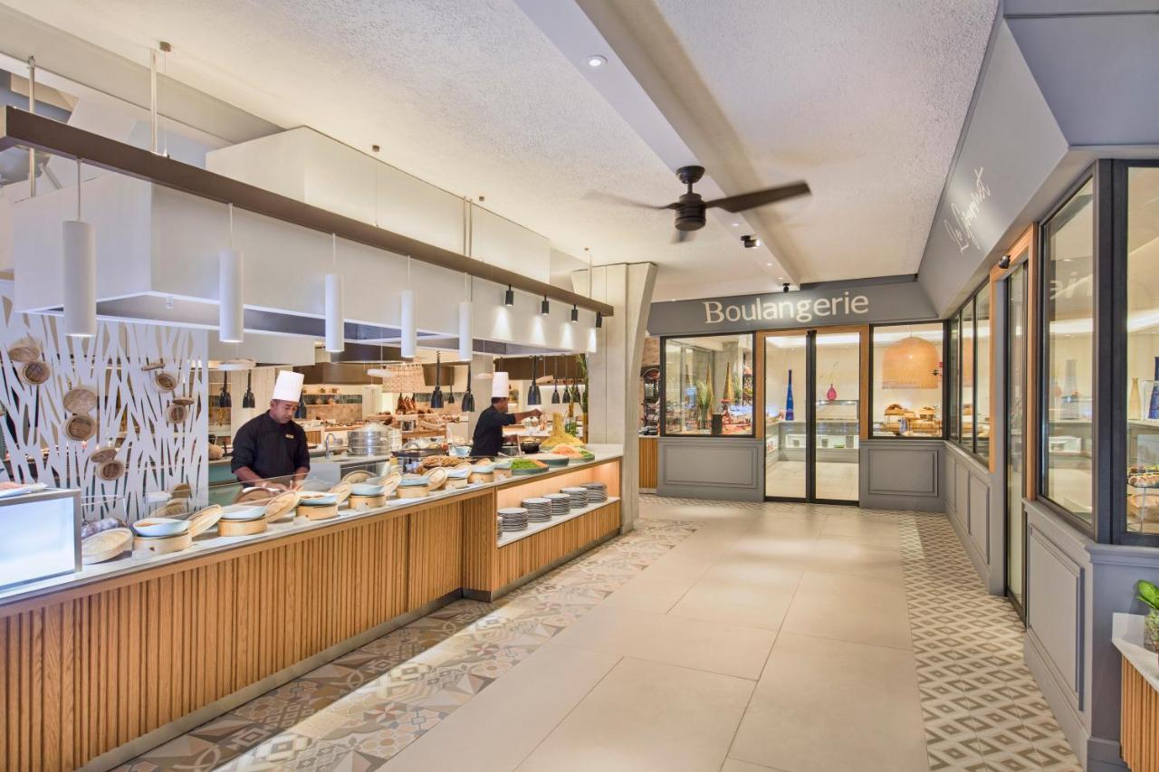 Constance Belle Mare Plage Esterno foto Boulangerie at The Village