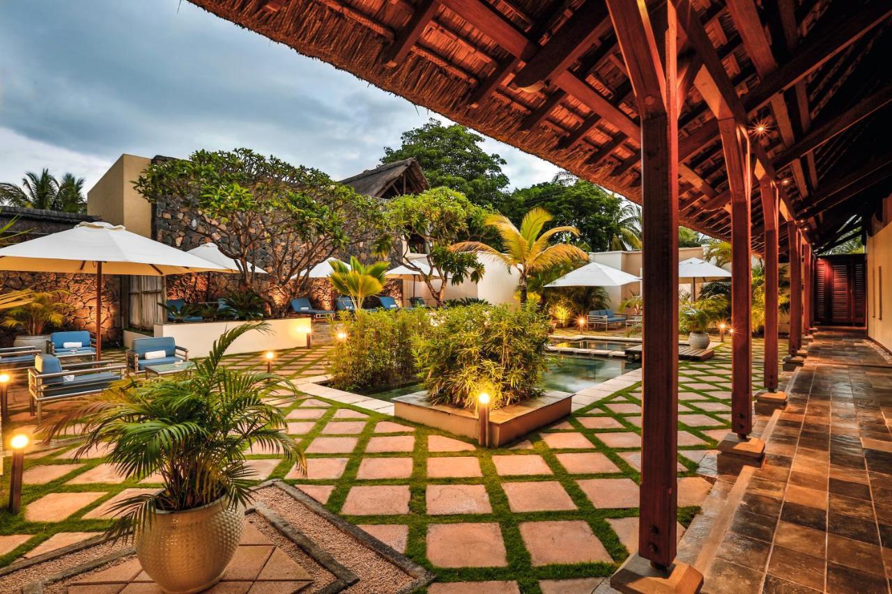 Constance Belle Mare Plage Esterno foto The resort's main lobby