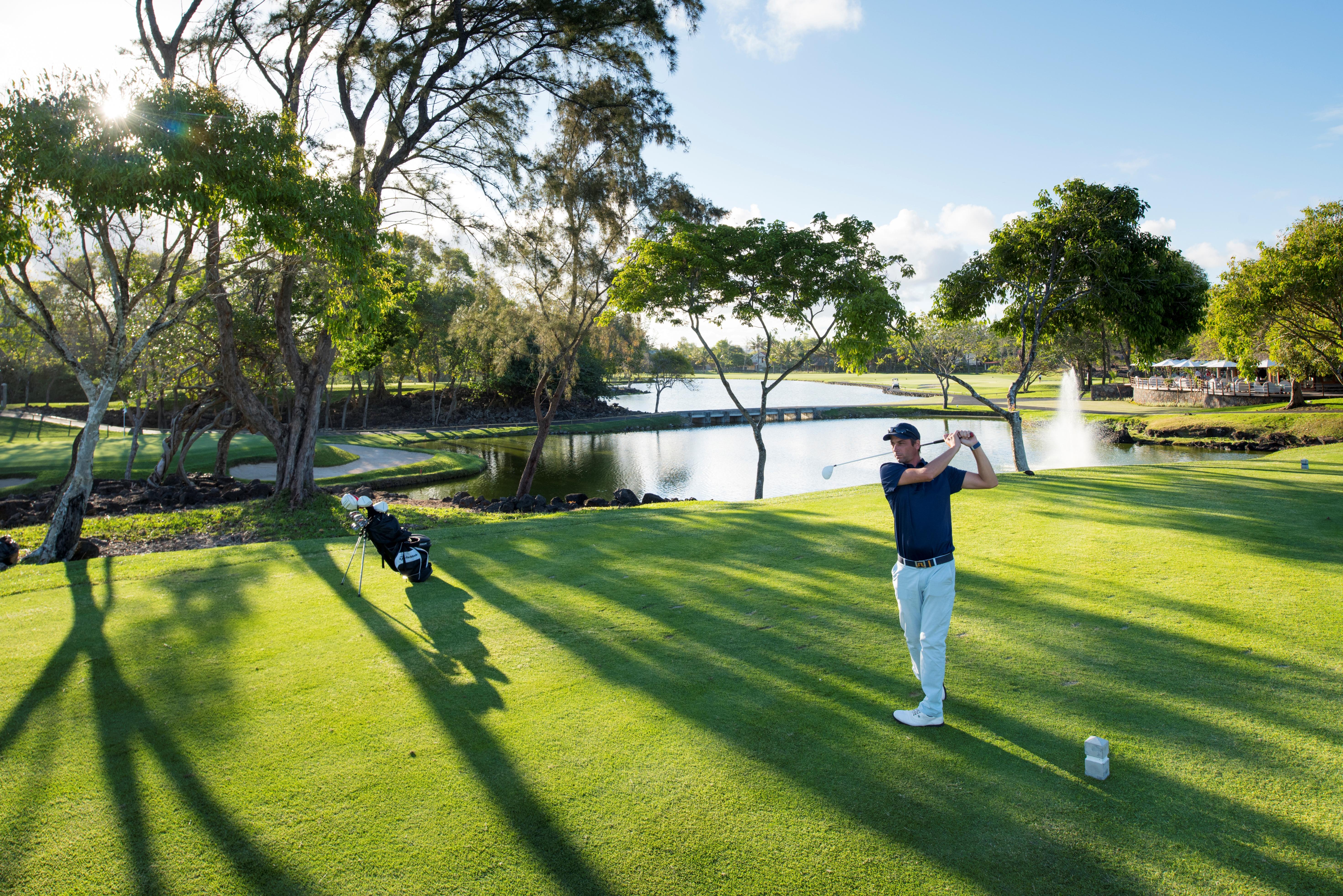 Constance Belle Mare Plage Esterno foto Golf at the Sanctuary Cove Resort