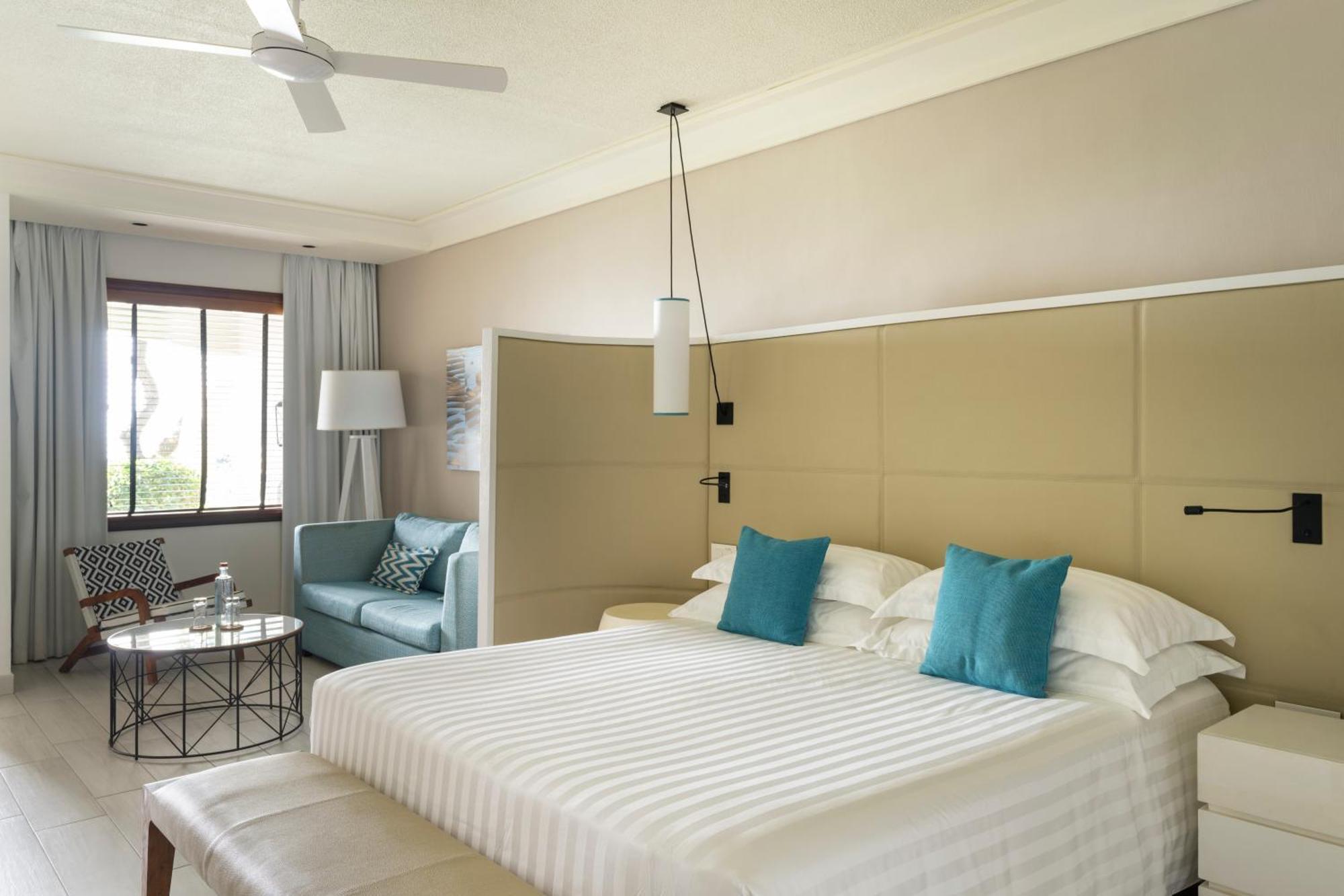 Constance Belle Mare Plage Esterno foto A bedroom at the hotel